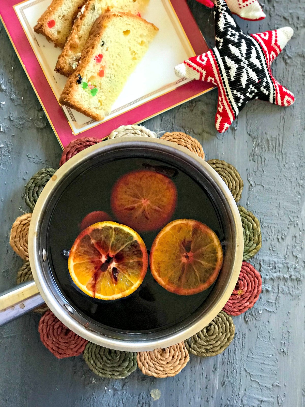 https://www.sinamontales.com/dotcord/uploads/2013/12/Mulled-Wine-.jpg