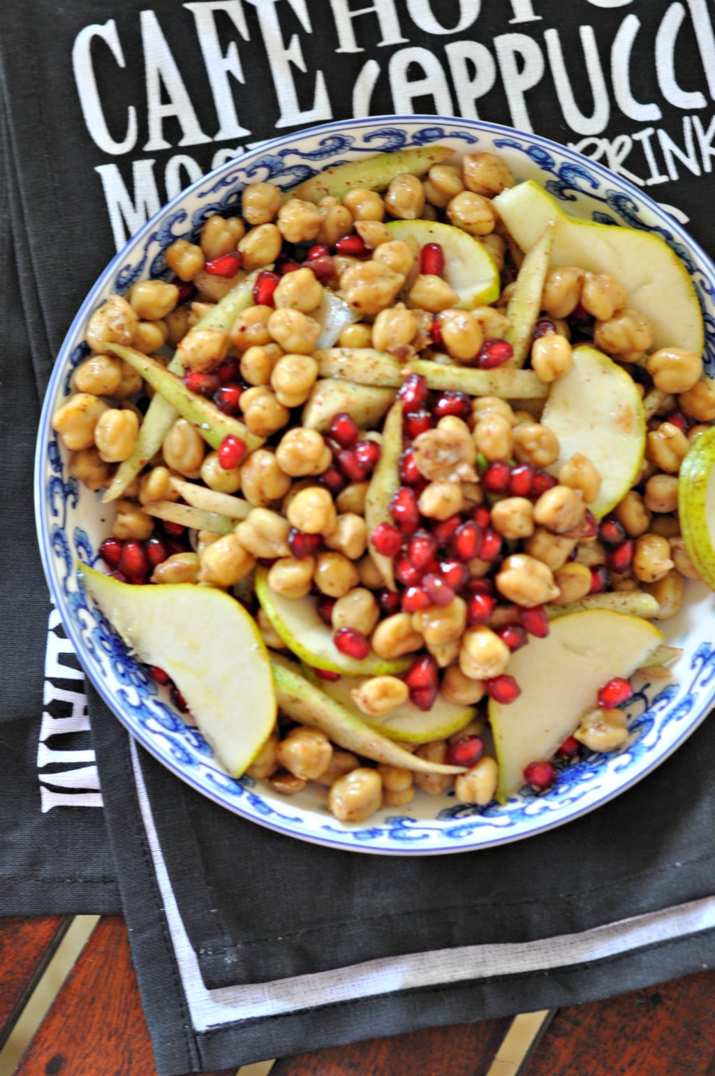 Indian Salad Bowl with Crunchy Chickpeas